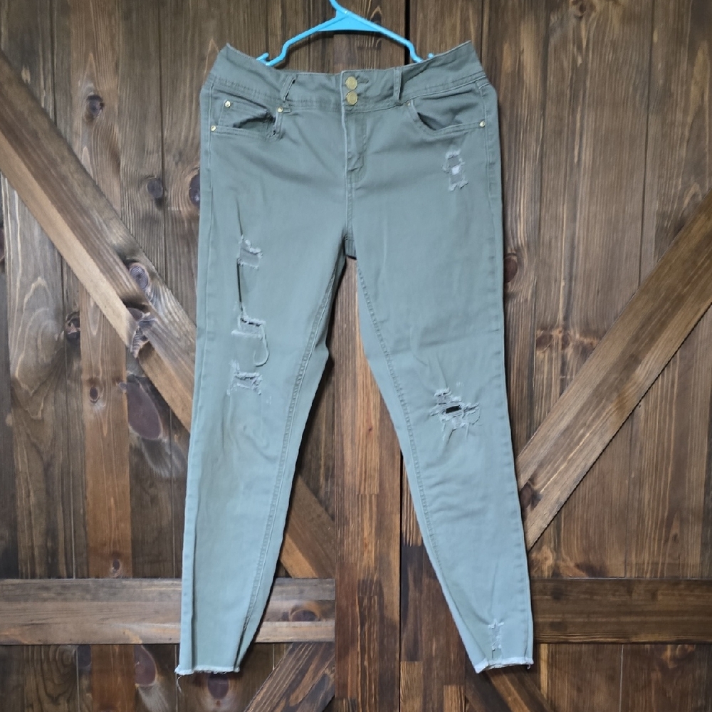 🔸️5/$25🔸️Refuge Green Skinny Jeans